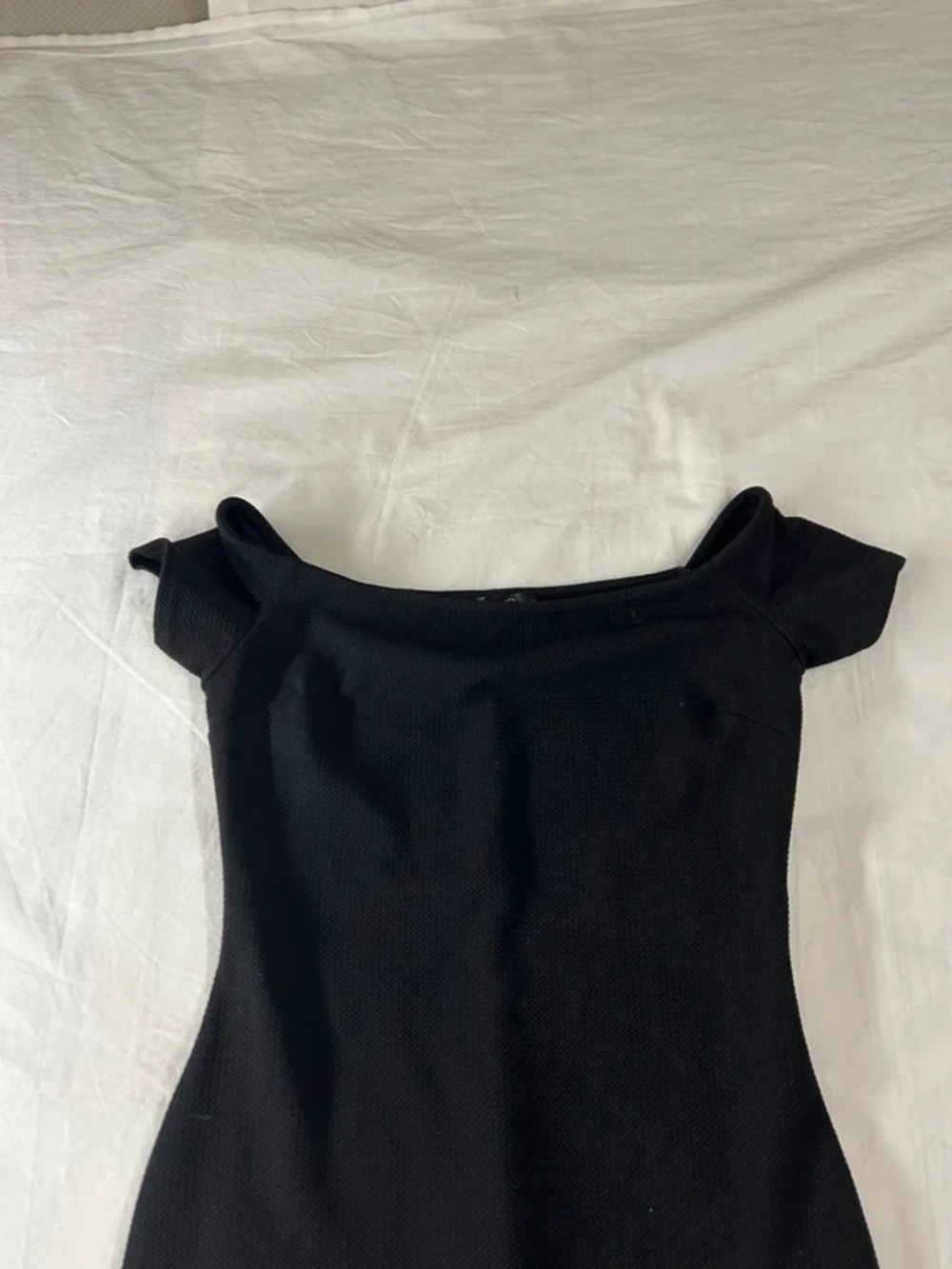 Off-Shoulder Black Midi Dress with Subtle Ruffle Shoulders - Picture 4 of 7